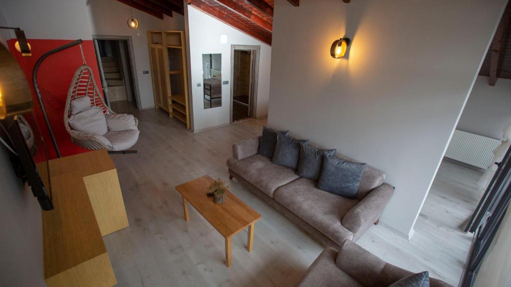 A seating area at İspendam Tess Otel
