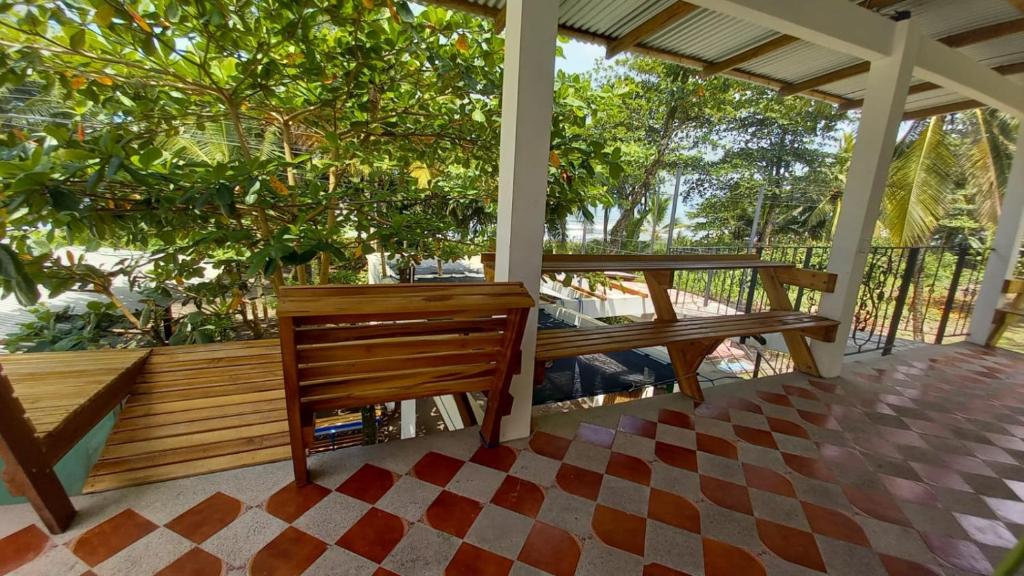 Balkón nebo terasa v ubytování Hotel Pura Natura Beachfront Tortuguero