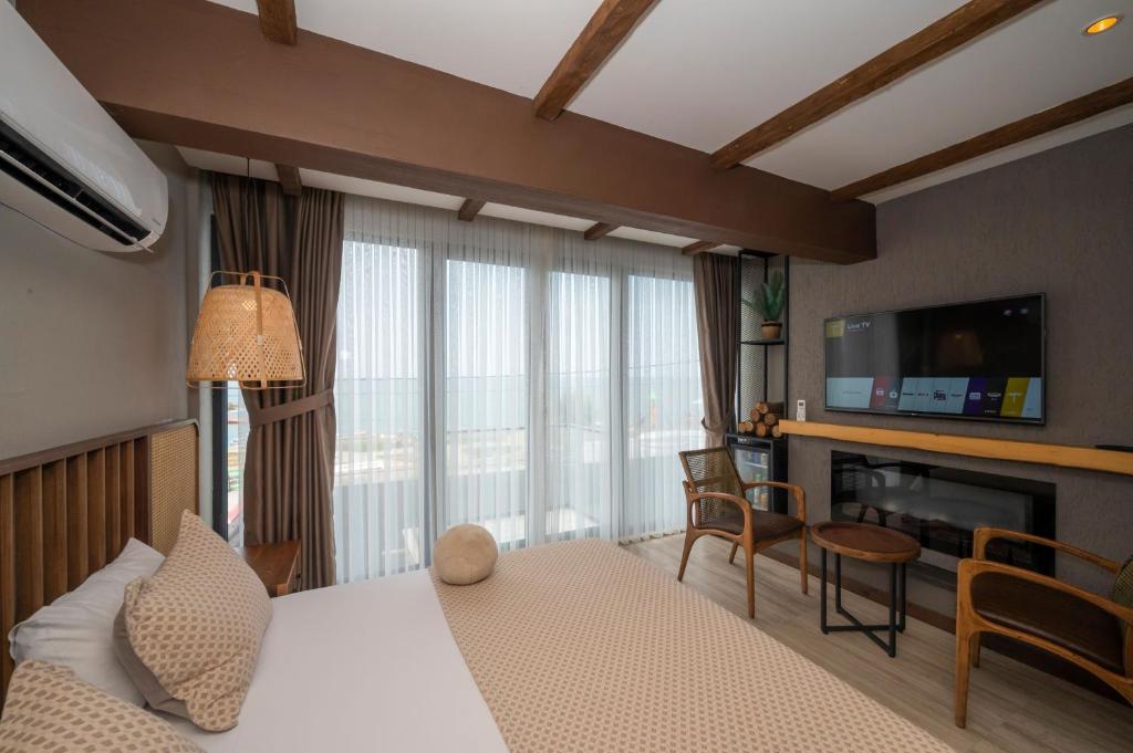 TV a/nebo společenská místnost v ubytování Villa Siesta Hotel Istanbul Airport