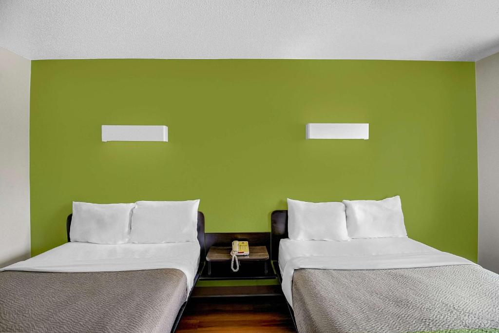 Motel 6-Charles Town, WV - Habitación De Lujo Cuádruple - No Fumadores