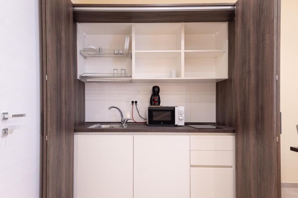 ADRIA Luxury Residence - Centro Trieste - Resim 43