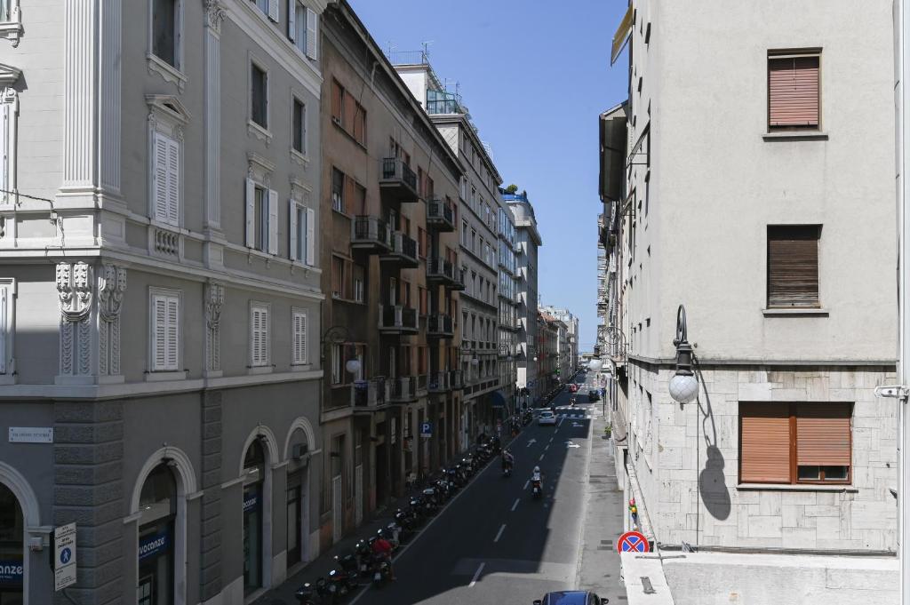 ADRIA Luxury Residence - Centro Trieste - Resim 23