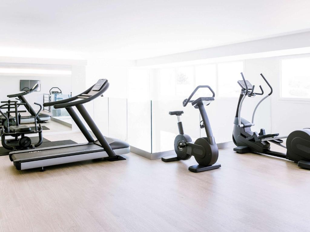 Fitness centrum a/nebo fitness zařízení v ubytování Novotel Clermont-Ferrand