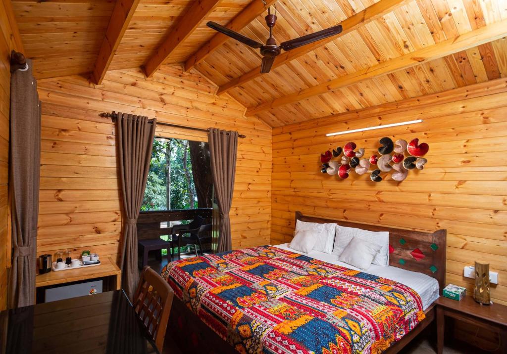 Nirvana Hill Resort - Lake View Wooden Cottage