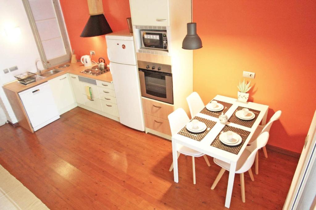Kuchyňa alebo kuchynka v ubytovaní Urban Loft Barcelona Diagonal super ubicación wifi