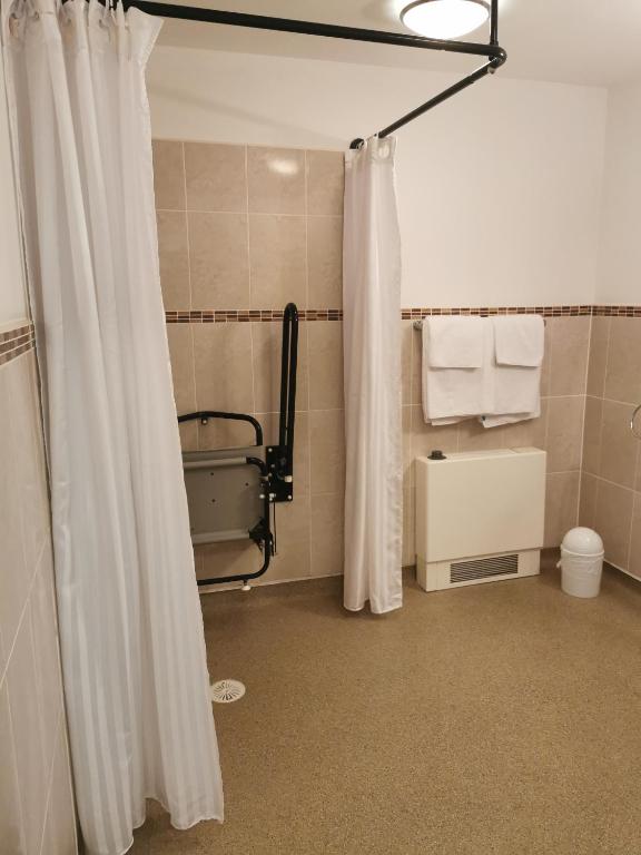 The Grove Hotel - Resim 16