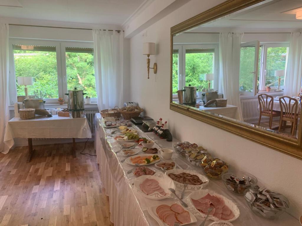 Jídlo v hotelu nebo okolí