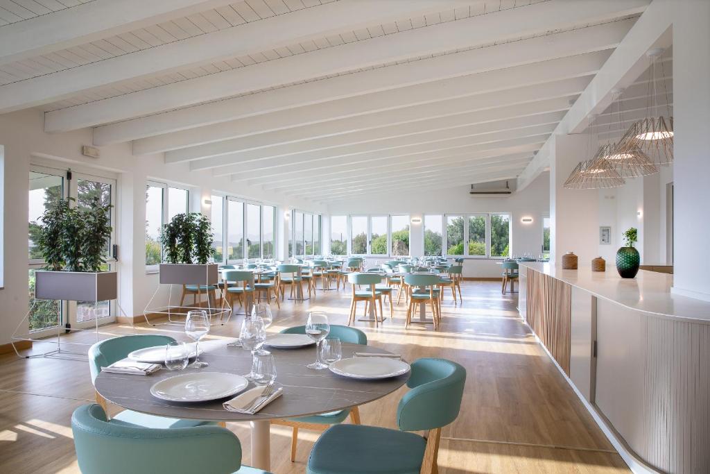 Restaurace v ubytování Lu' Hotel Porto Pino