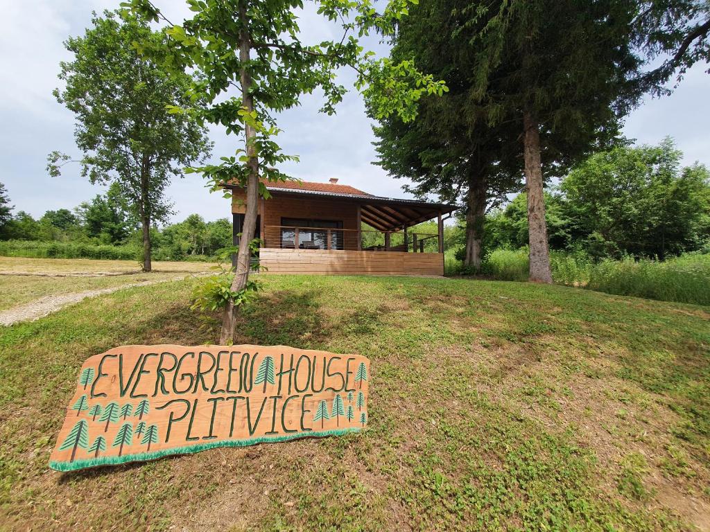 Zahrada ubytování Evergreen house Plitvice