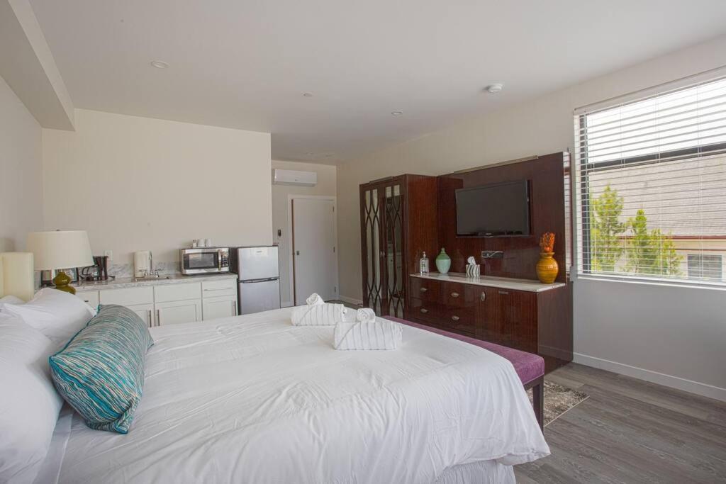 Downtown View 4 Sleepers Studio- Great for Getaway - Departamento