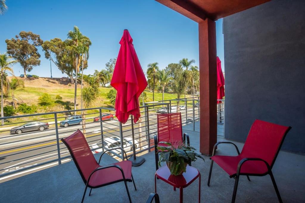 Balkón nebo terasa v ubytování Spacious Studio with Incredible Balboa Park View