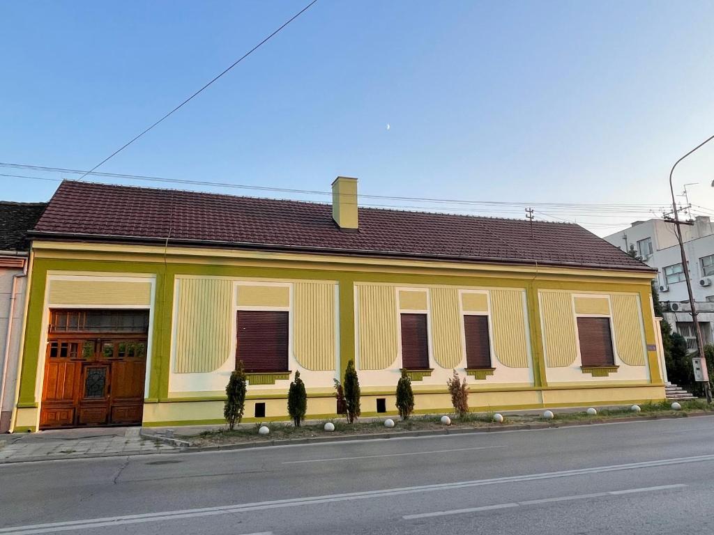 Budova, kde se bed and breakfast nachází