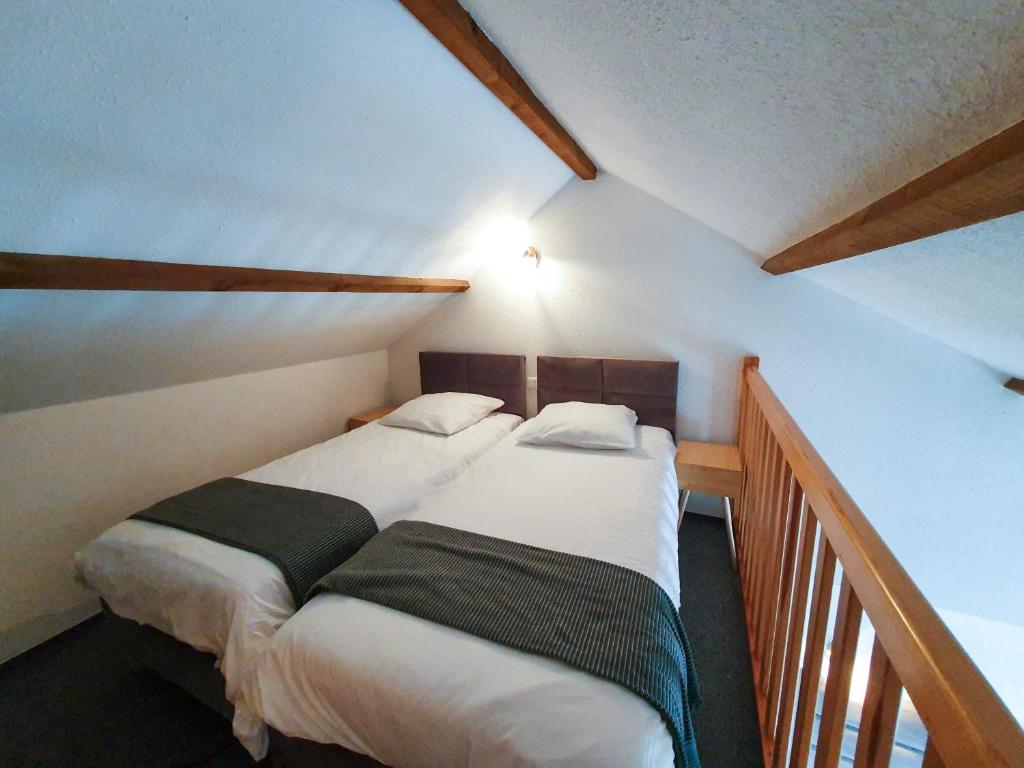 Hôtel Les Tilleuls de Pareloup à Salles-Curan - Habitación Familiar