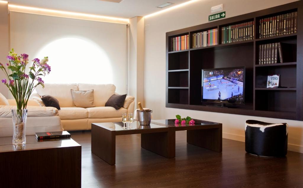 TV a/nebo společenská místnost v ubytování Hotel Rural Valdorba