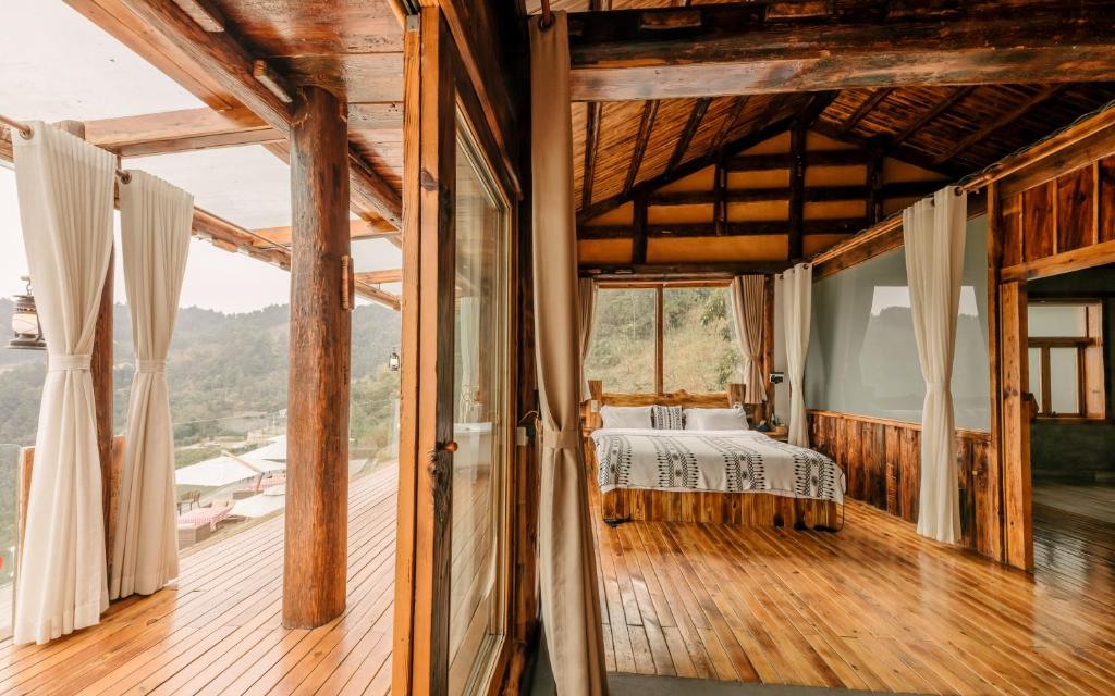 No.5 Valley Lodge - Deluxe Double Room With 180° Valley And Pool View