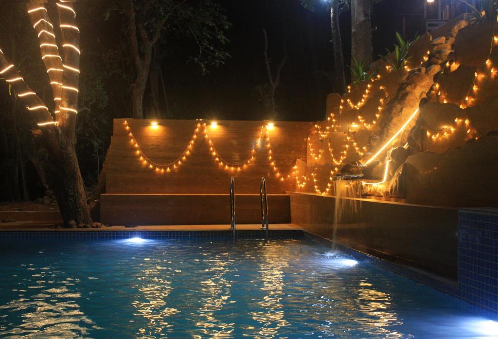 A piscina em ou perto de Nirvana Hill Resort