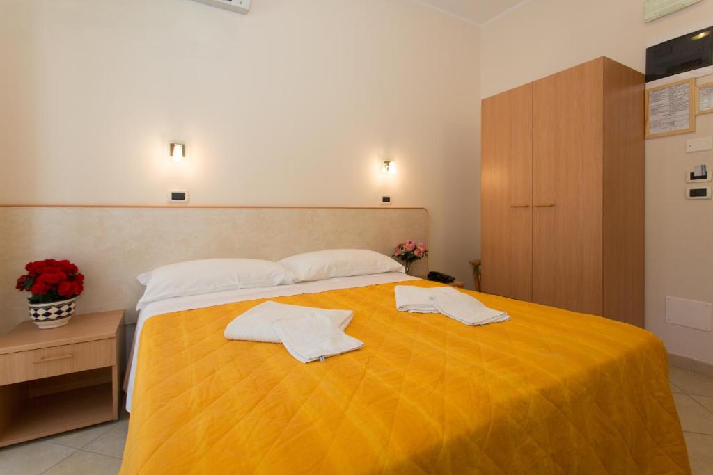 Hotel Favorita Easy Stay Room Only - Standard Double Room