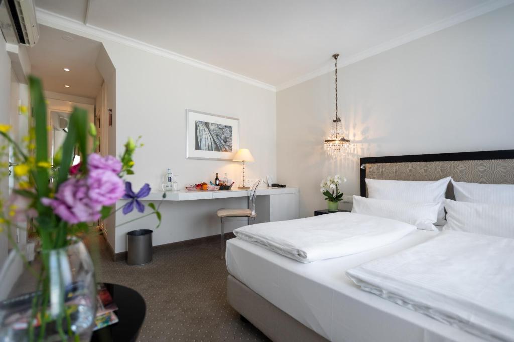 Hotel an der Oper - Resim 42