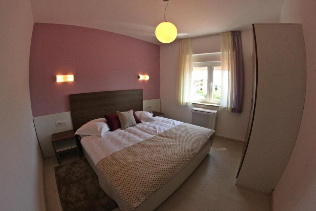 Villa Badi - Apartamento De Dos Dormitorios Con Balcón