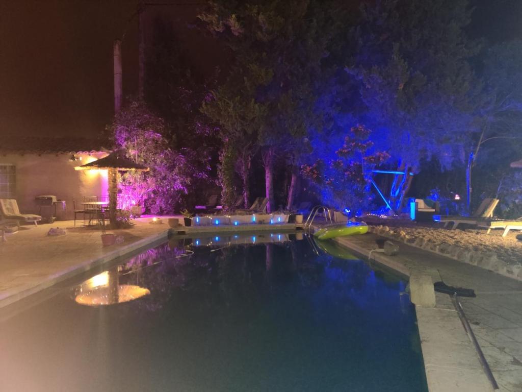 Gites Climatisés Piscine Chauffée La Balancelle - 小屋卡林
