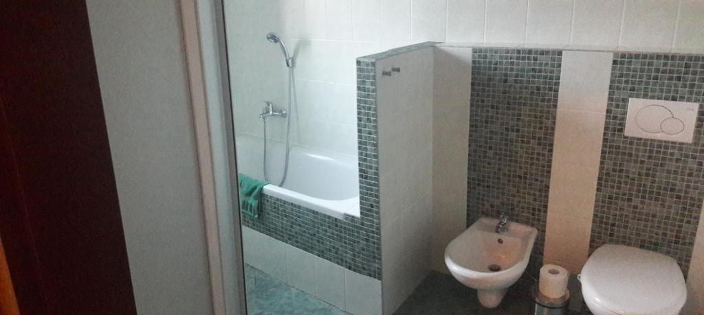 Koupelna v ubytování Apartmán V hájích Malá Skála
