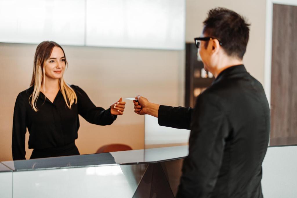 HOTELUX Amsterdam Airport Hotel - Resim 16