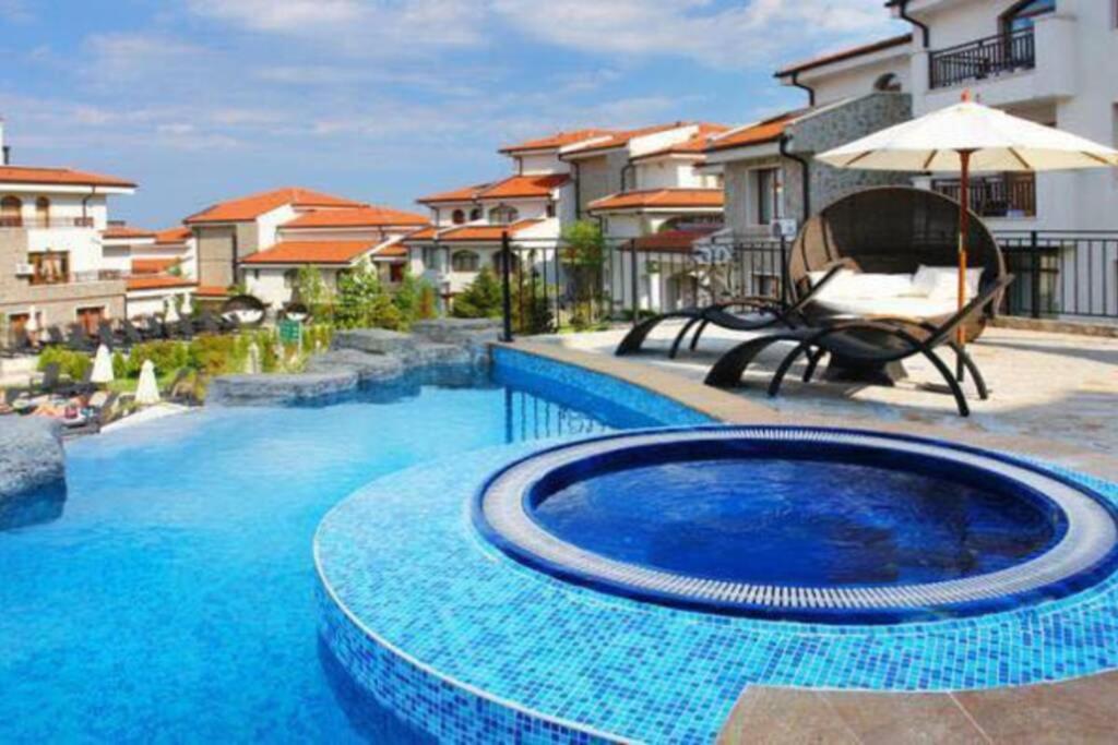 Studio Apartment at 4 Star Vineyards Spa Resort