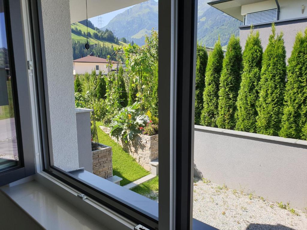 Výhľad na hory alebo výhľad na hory priamo z apartmánu