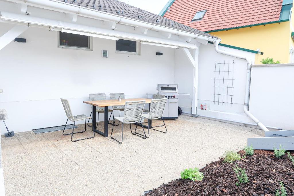 Patio nebo venkovní prostory v ubytování Pannonia Lake House