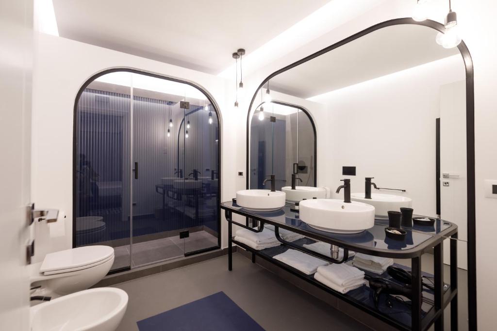 Koupelna v ubytování Akyra suites