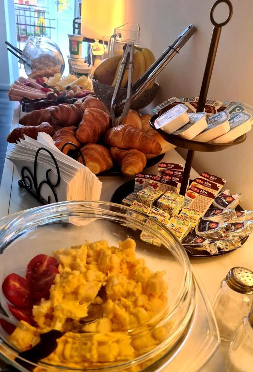 Jedlo v ubytovaní bed & breakfast alebo blízkom okolí