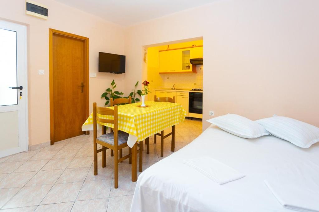 Kuchyňa alebo kuchynka v ubytovaní Apartmani Vranjes