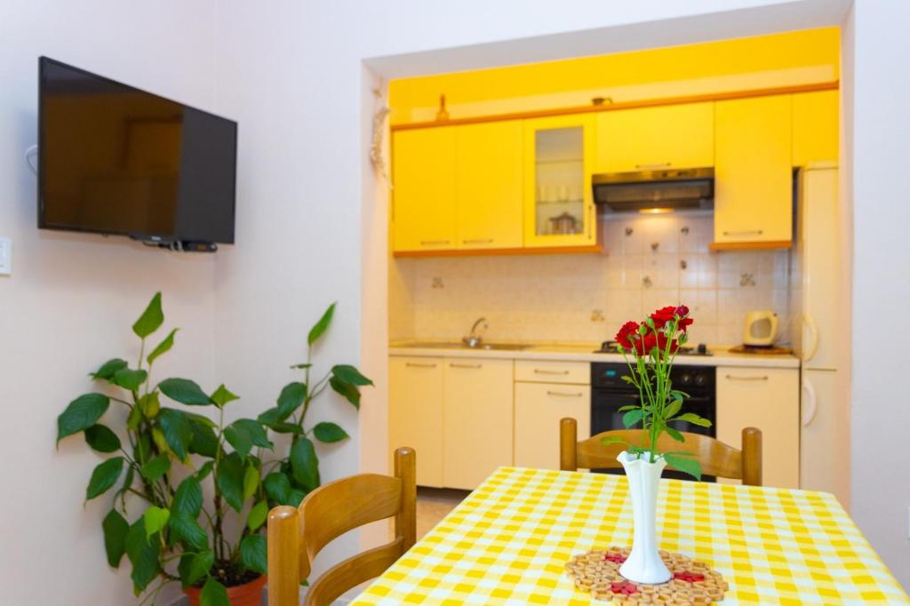 Kuchyňa alebo kuchynka v ubytovaní Apartmani Vranjes