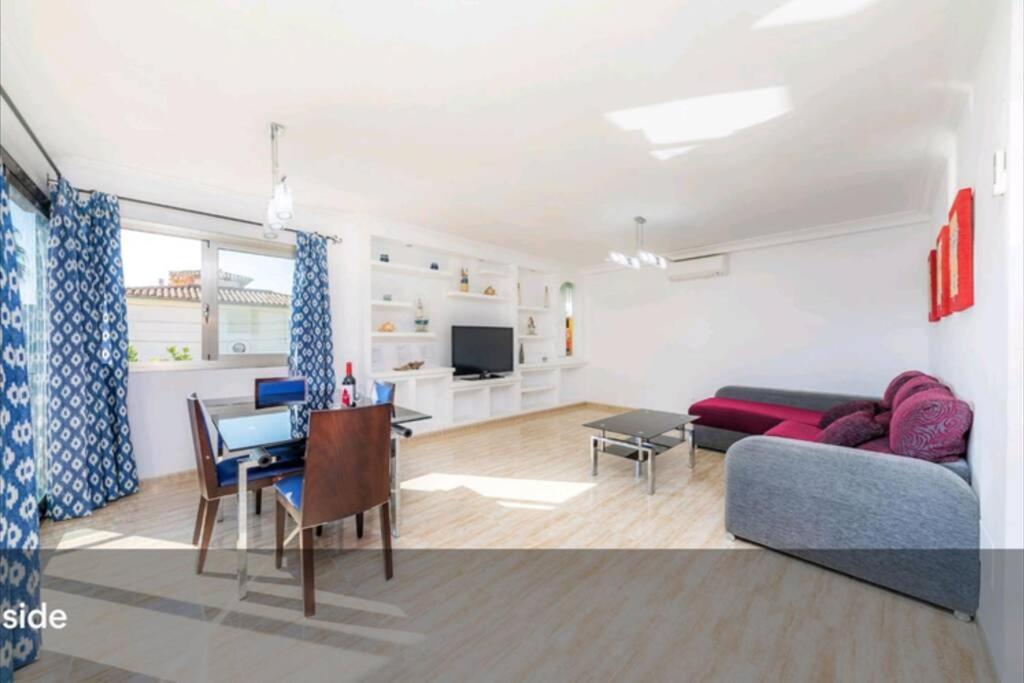 TV a/nebo společenská místnost v ubytování Syrenah Apartment in Can Picafort