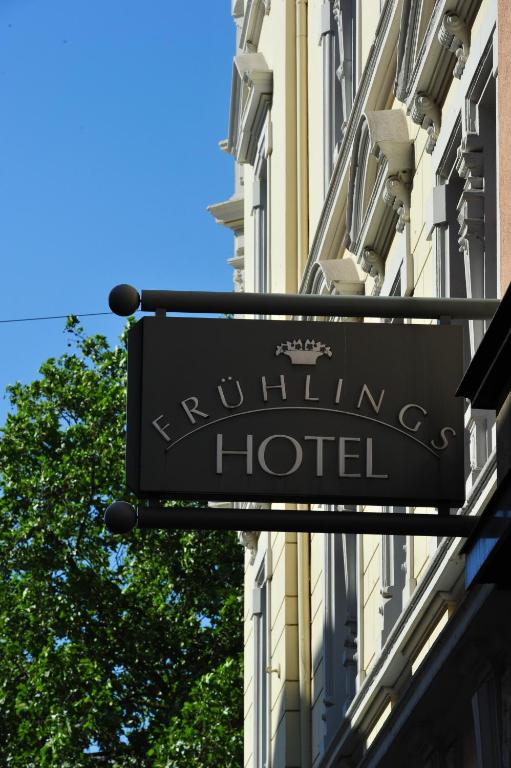 Certifikát, hodnocení, plakát nebo jiný dokument vystavený v ubytování Frühlings-Hotel