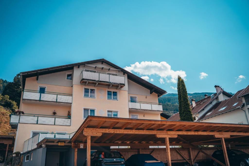 Budova, kde se apartmán nachází
