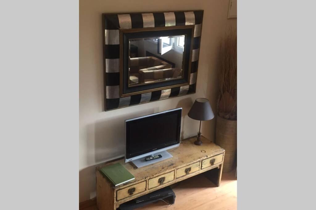 TV a/nebo společenská místnost v ubytování Villa Brandán - Villa con piscina privada para 12p - VV-187-AS Y VV-188-AS