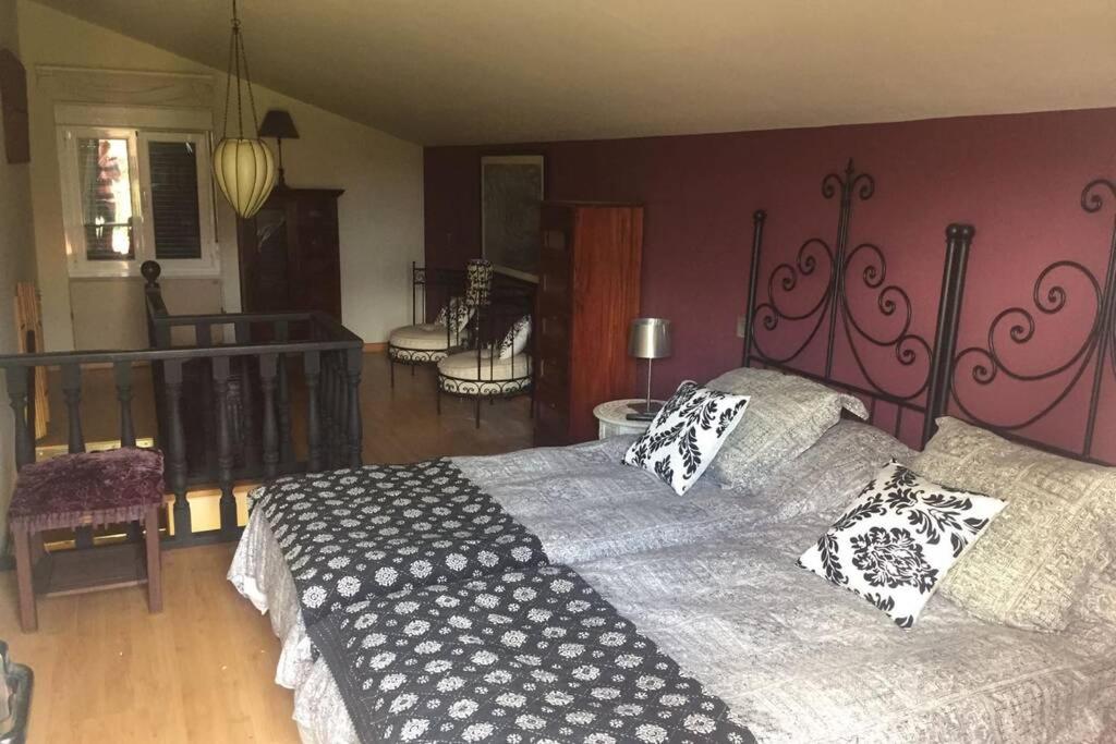 Postel nebo postele na pokoji v ubytování Villa Brandán - Villa con piscina privada para 12p - VV-187-AS Y VV-188-AS