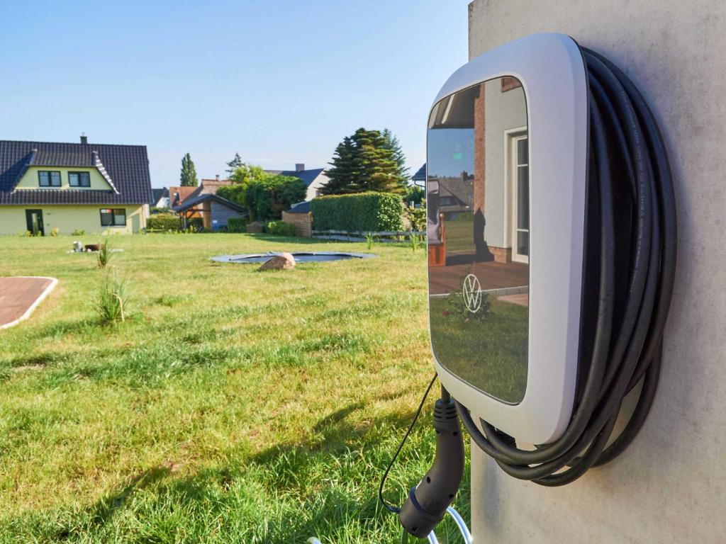Zahrada ubytování Mönchguter Reethus mit Wasserblick, Kamin, Sauna