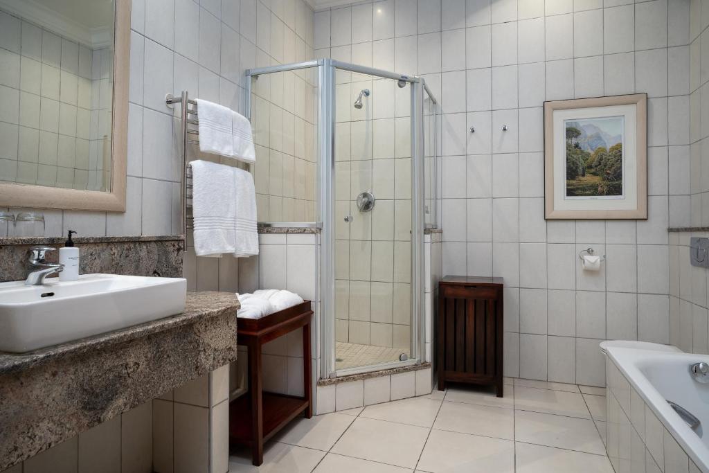 Premier Hotel Quatermain photo