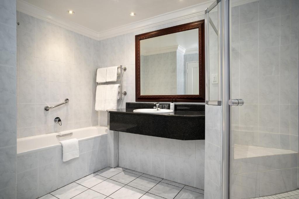 Premier Hotel Quatermain photo