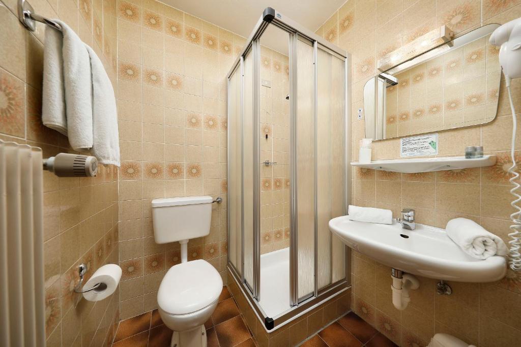 Koupelna v ubytování Gasthof Mesnerwirt