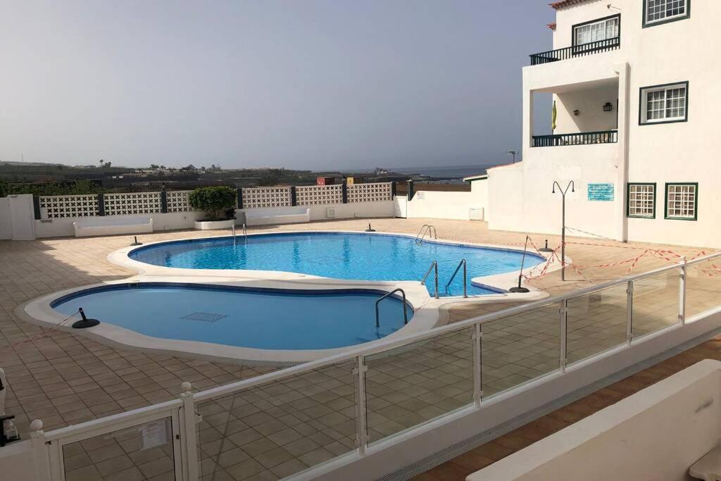 Bazén v ubytování Apartamento Playa la Arena. Relax and Enjoy nebo v jeho okolí