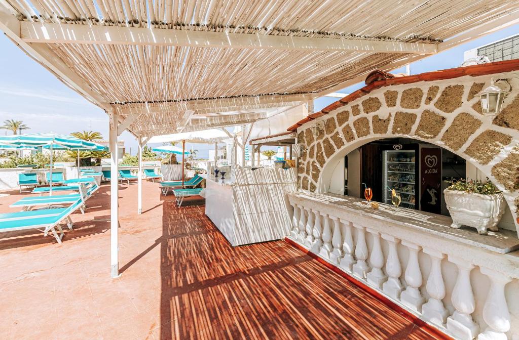Bazén v ubytování Hotel Galidon Wellness Park & SPA nebo v jeho okolí