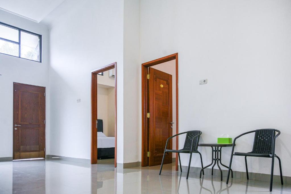 Posezení v ubytování OYO 3438 Pasir Padi Inn Syariah