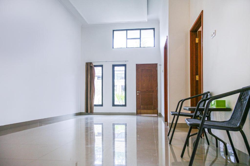 Posezení v ubytování OYO 3438 Pasir Padi Inn Syariah