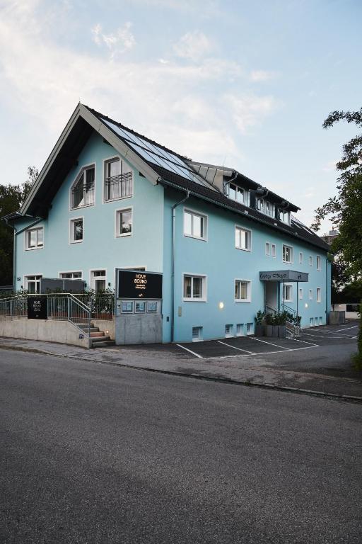 HOMEBOUND APARTMENTS Salzburg City I - contactless check-in - Resim 13