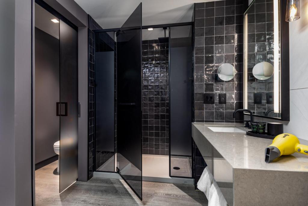 Hyatt Centric Charlotte SouthPark photo