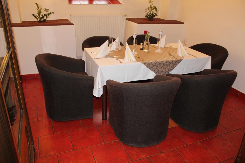 Restaurace v ubytování Hotel Restaurant Na Statku
