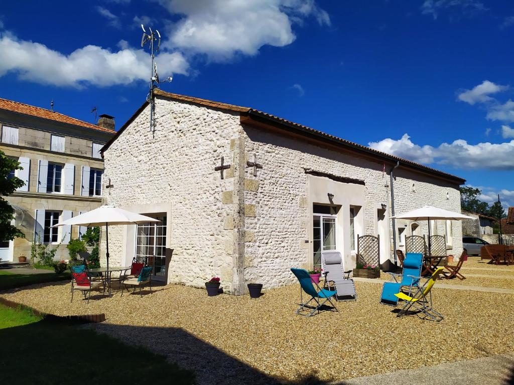 Les Gîtes du Vigneron et Cd'h - Two-Bedroom Townhouse